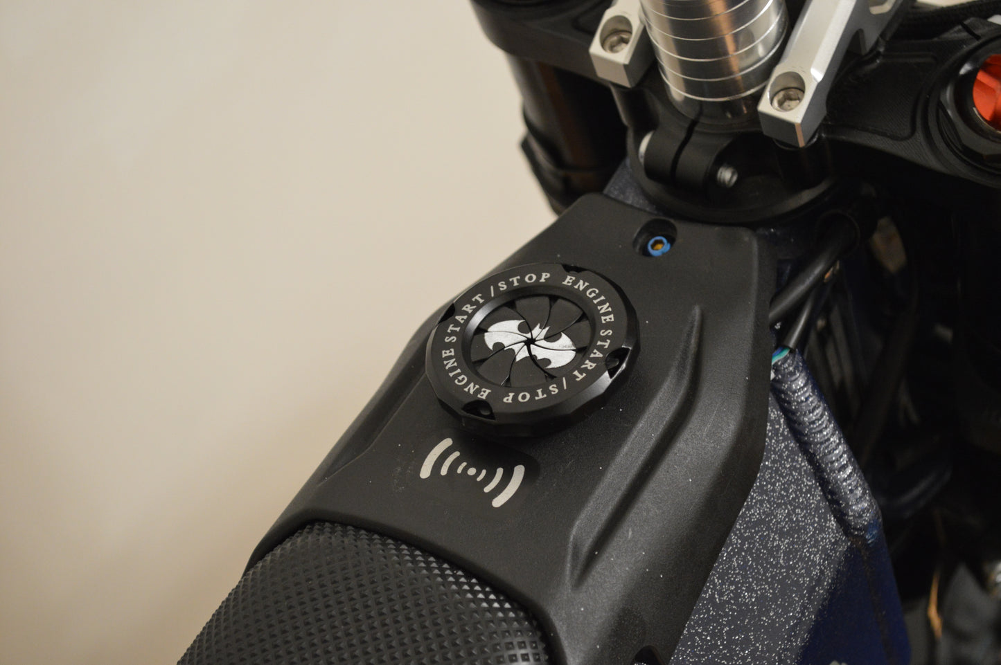 Talaria / Surron Ignition Bat Spinning Cover