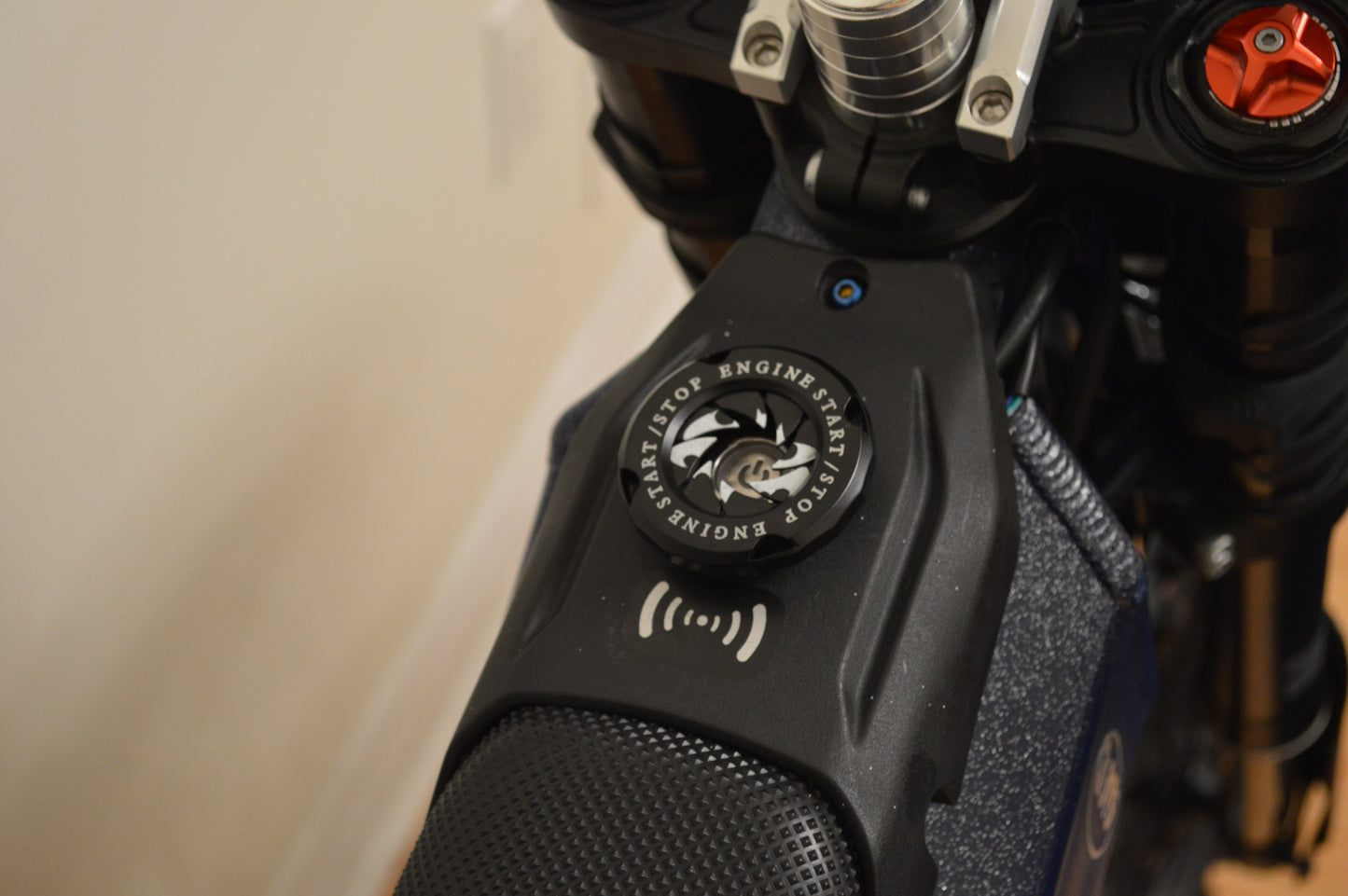 Talaria / Surron Ignition Bat Spinning Cover